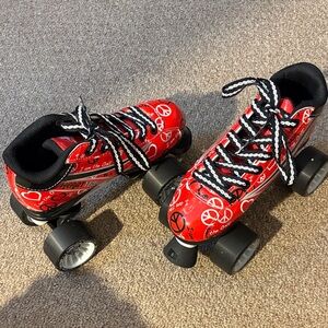 Like NEW Roller Skates ❤️ Size 5!